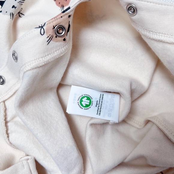 Quincy Mae Relaxed Fleece Jumpsuit – “Cats” Print – Size 3-6M – NWOT - Picture 7 of 10